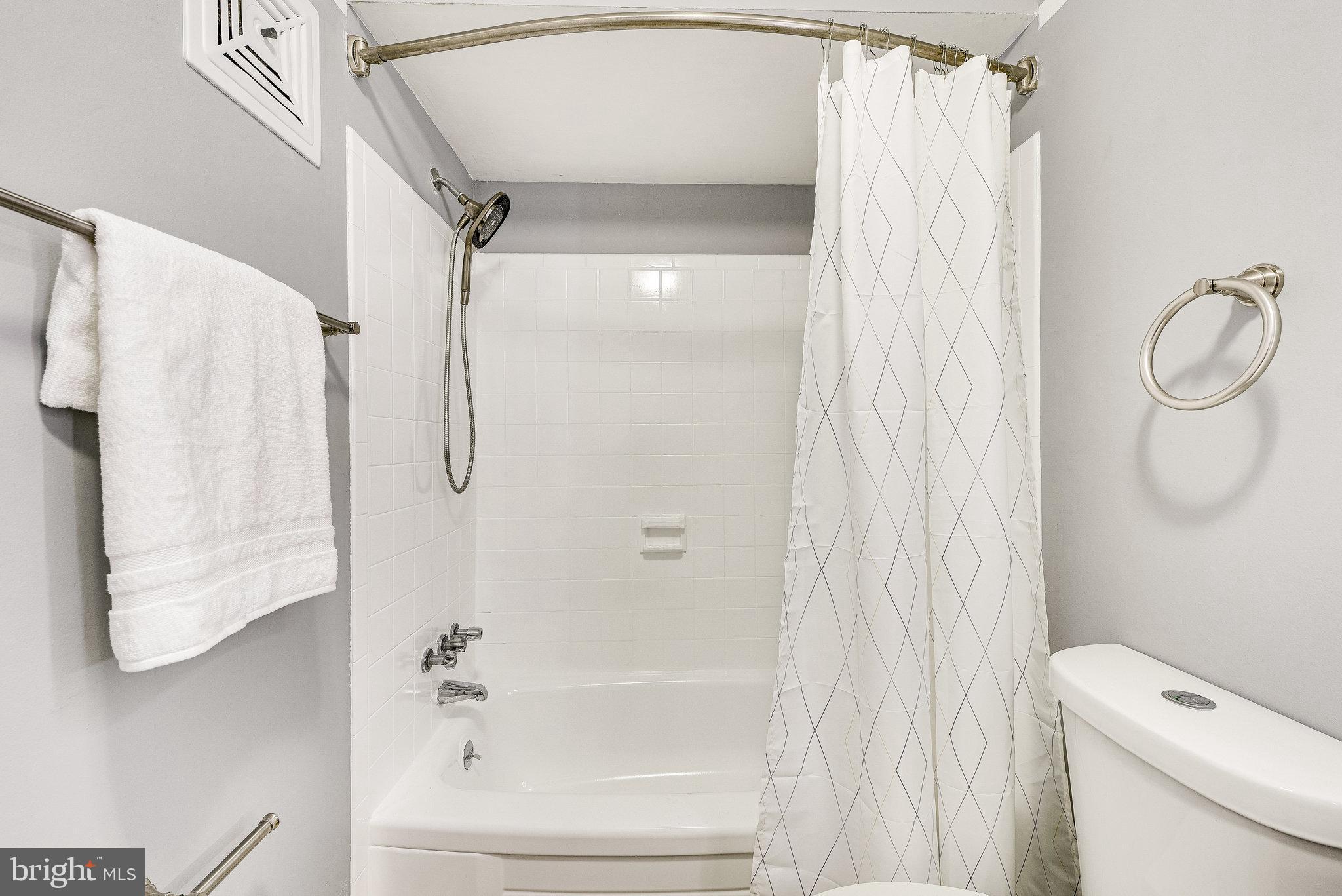 5909 PRINCE JAMES DRIVE B B