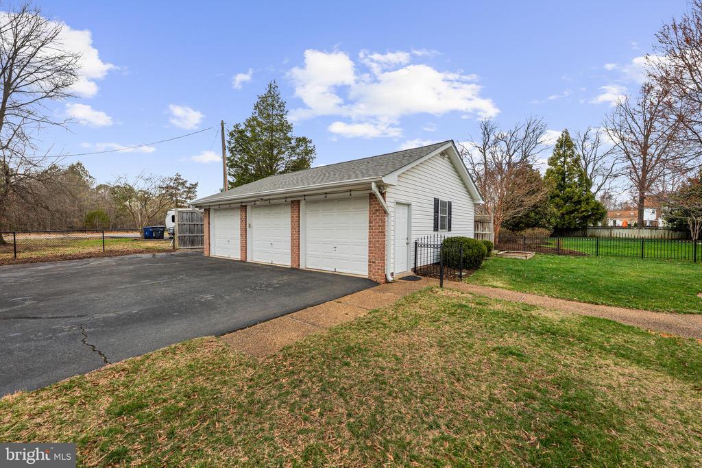 6208 GUILFORD DRIVE