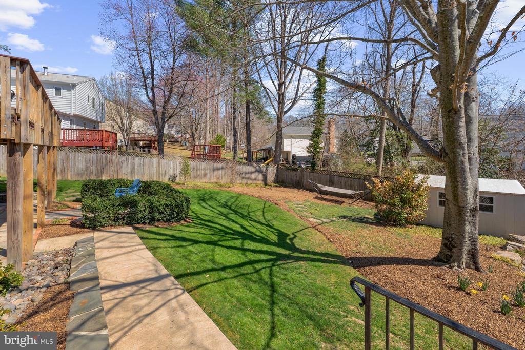 9078 BROOK FORD ROAD