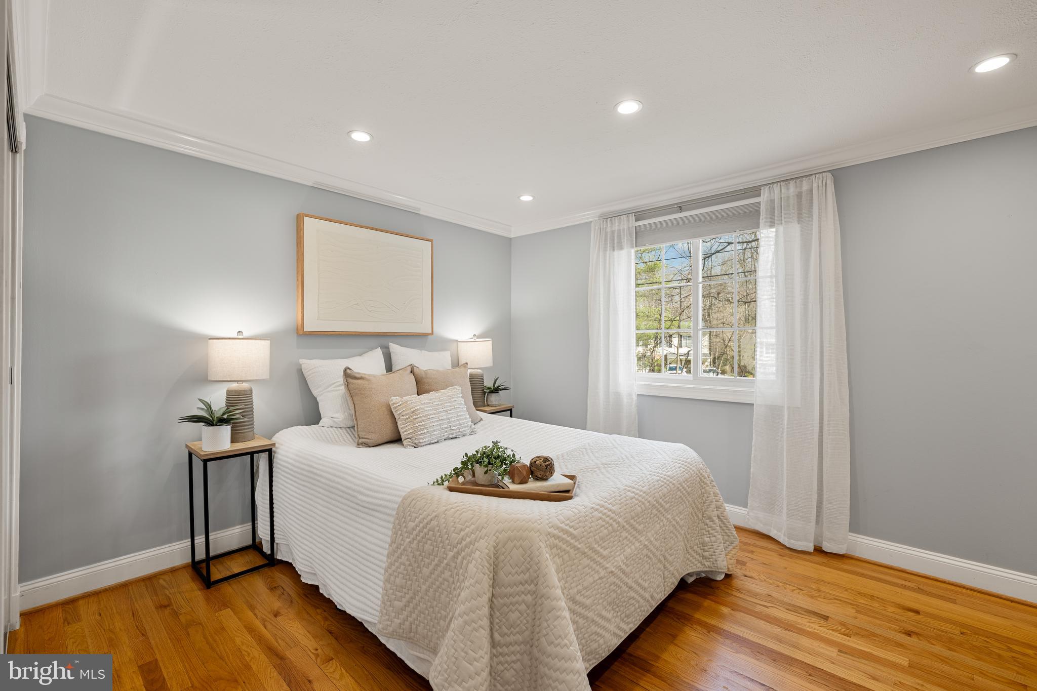 8463 YELLOW LEAF COURT