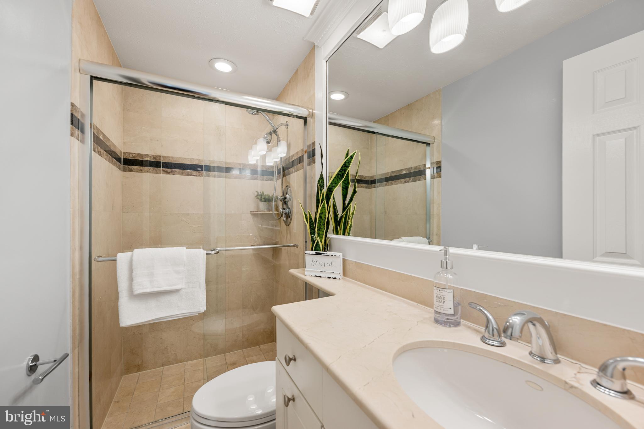 8463 YELLOW LEAF COURT