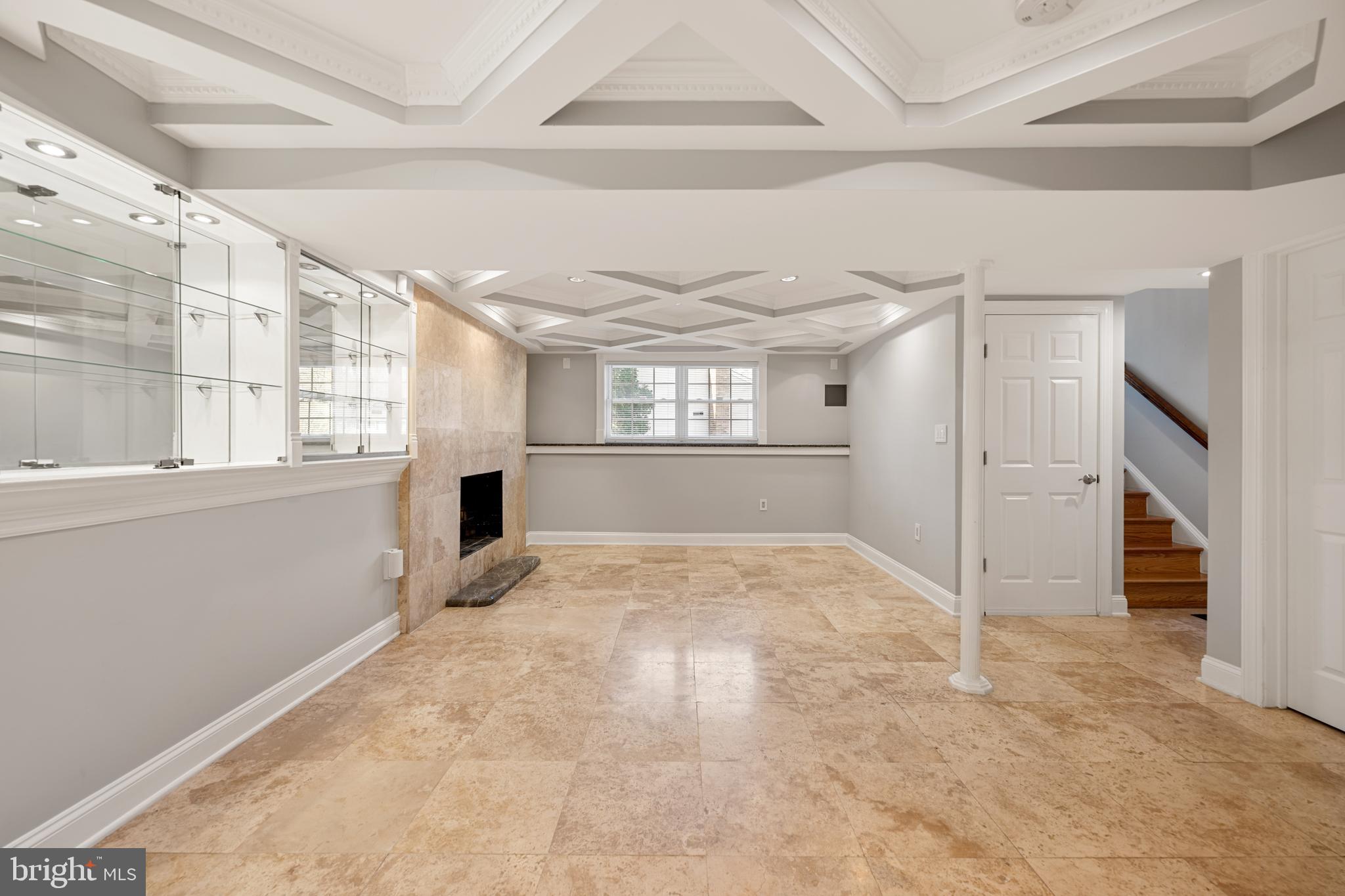 8463 YELLOW LEAF COURT