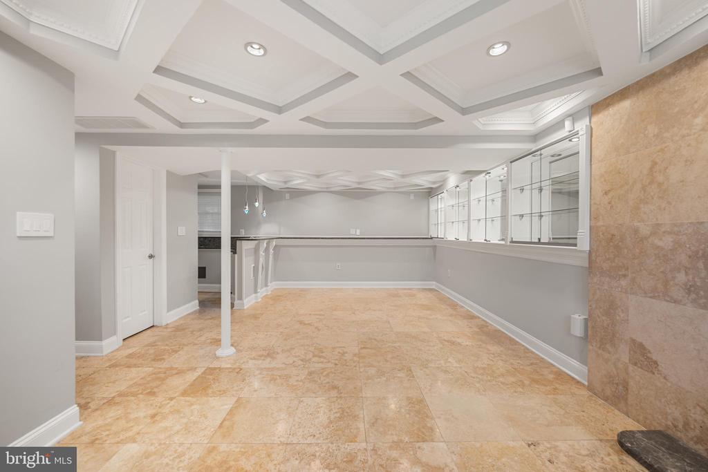 8463 YELLOW LEAF COURT
