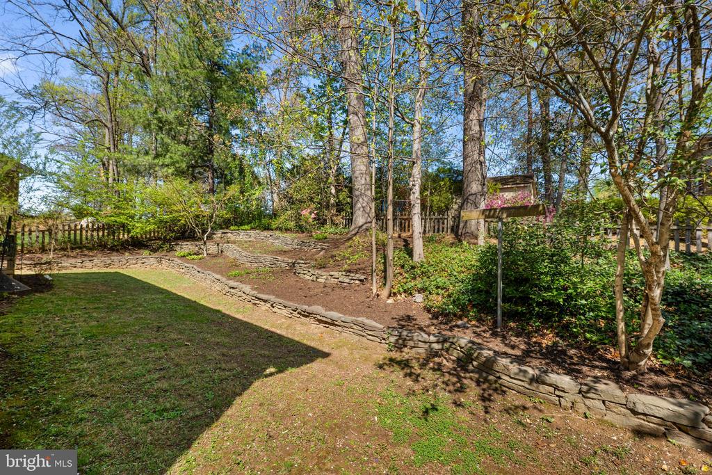 6703 NORVIEW COURT