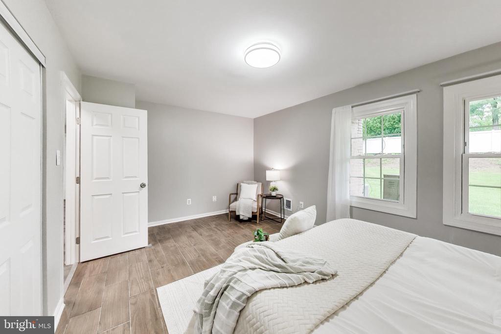 6153 STRASBURG DRIVE