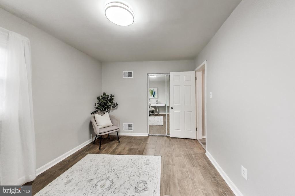 6153 STRASBURG DRIVE