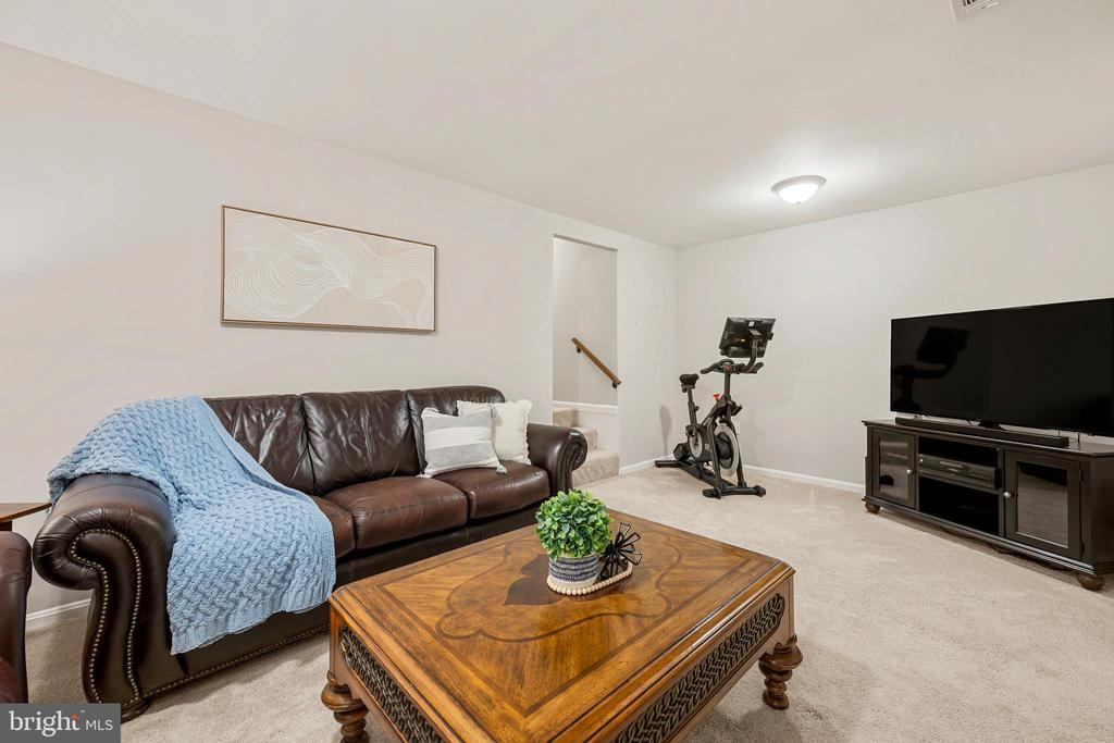 6317 BUFFIE COURT
