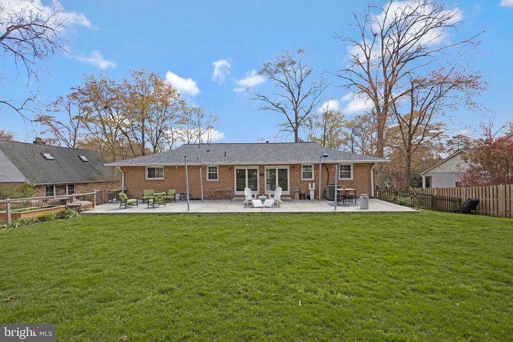 3113 WOODLAND LANE