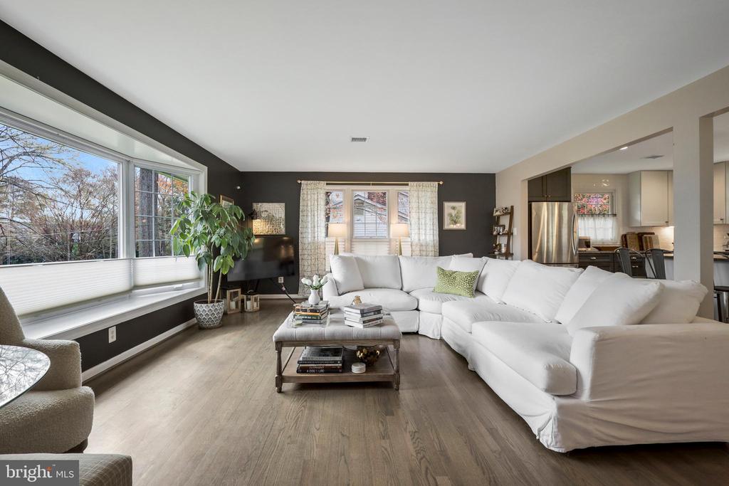 3113 WOODLAND LANE