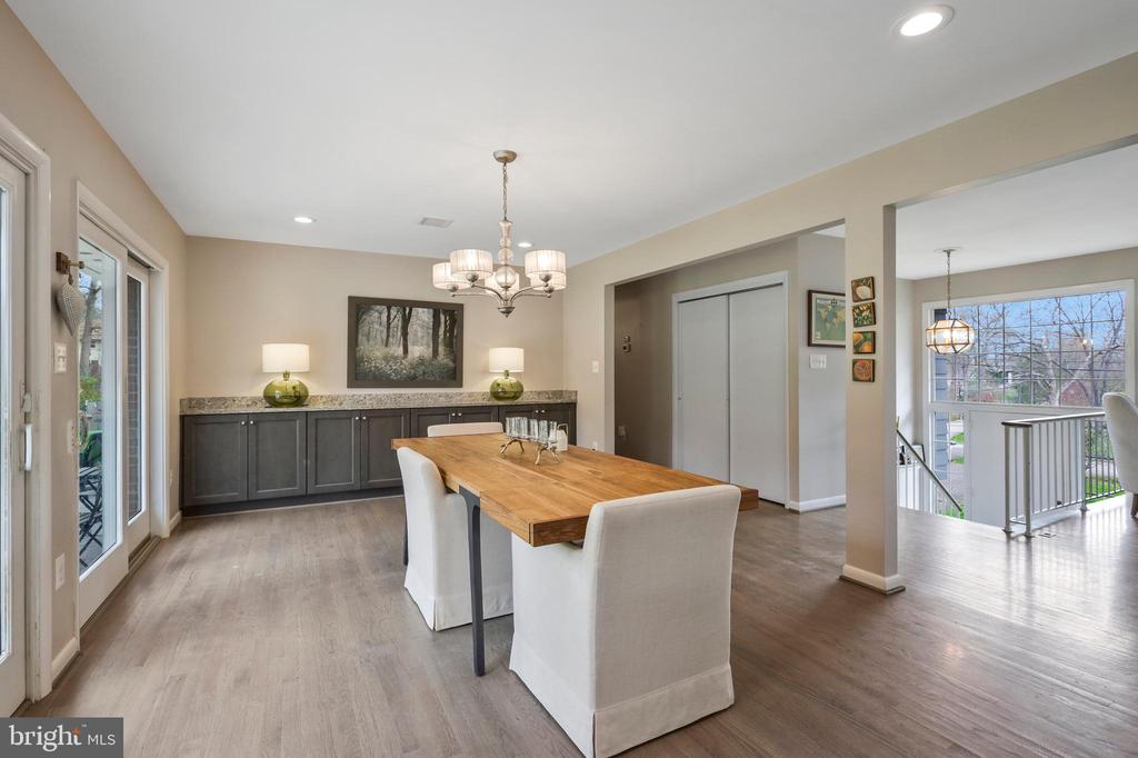 3113 WOODLAND LANE