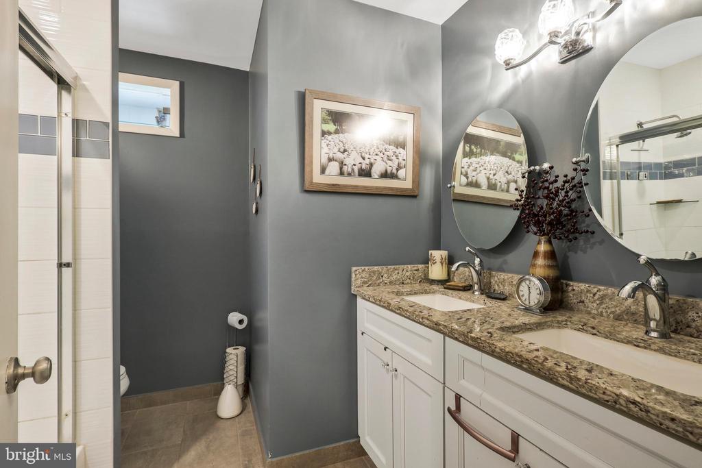 3113 WOODLAND LANE