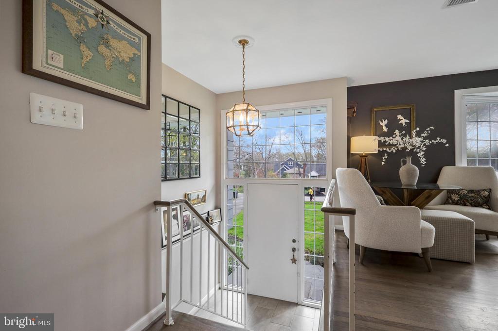3113 WOODLAND LANE
