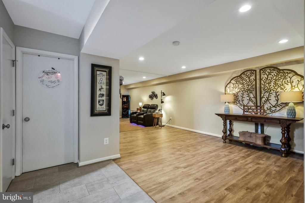 3113 WOODLAND LANE