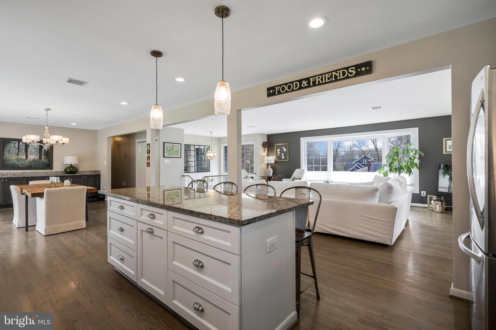 3113 WOODLAND LANE