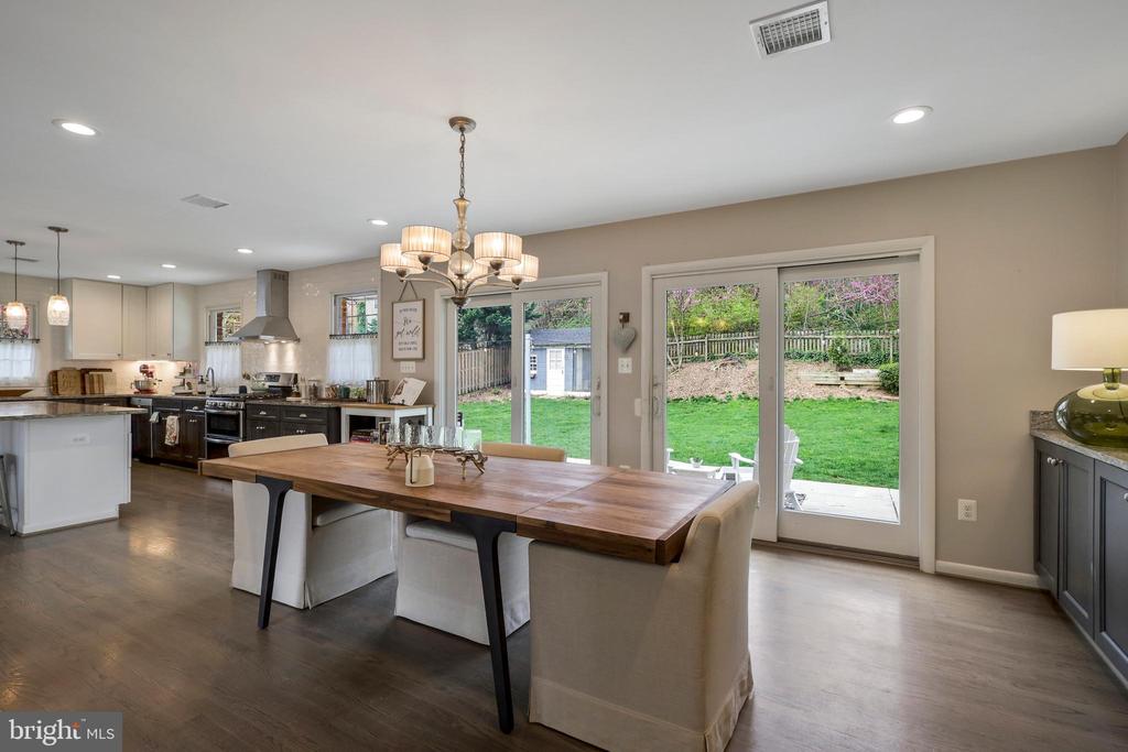 3113 WOODLAND LANE