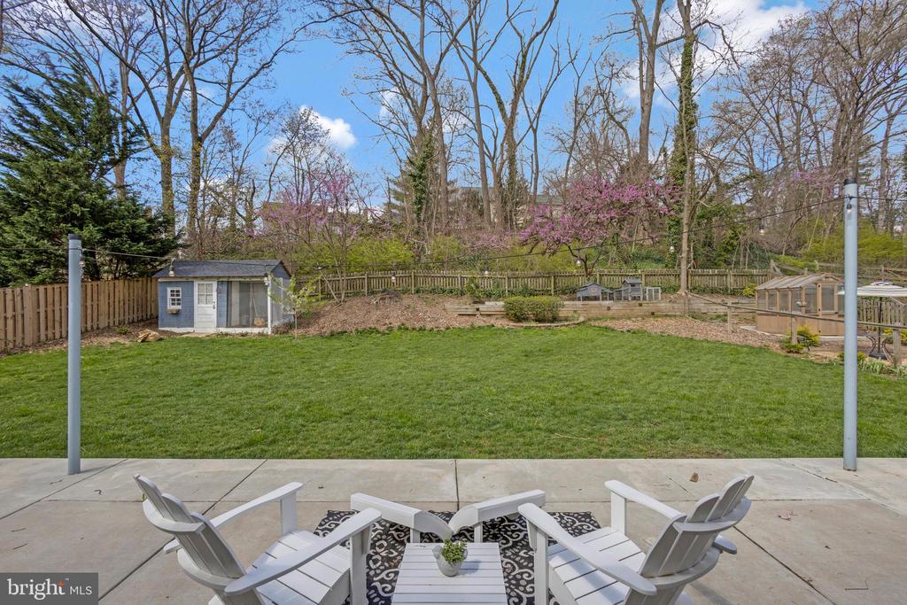 3113 WOODLAND LANE