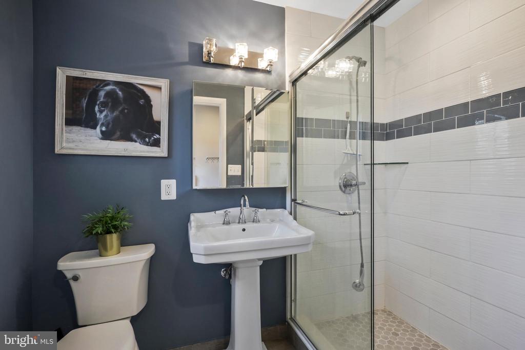 3113 WOODLAND LANE