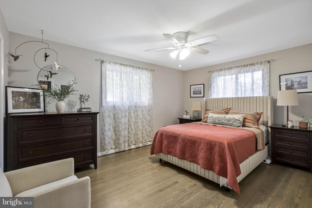 3113 WOODLAND LANE