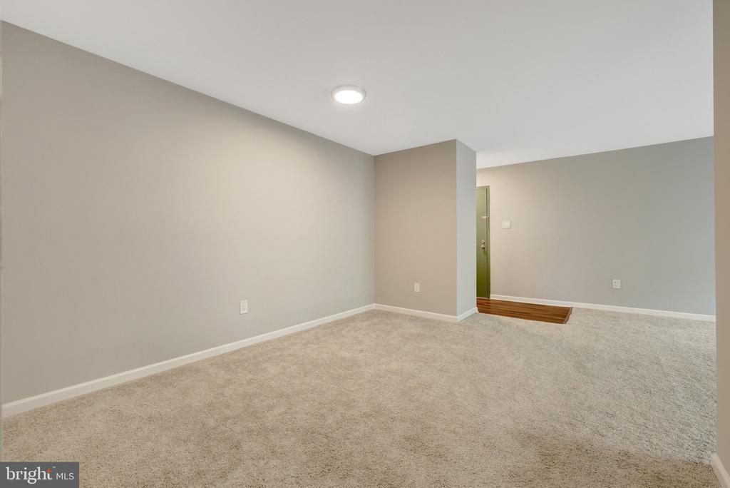 551 FLORIDA AVENUE Unit: T-3
