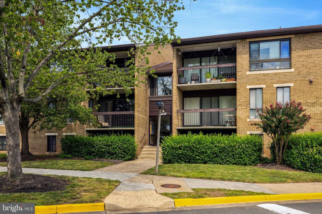551 FLORIDA AVENUE Unit: T-3