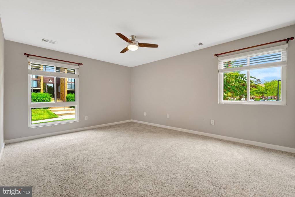 551 FLORIDA AVENUE Unit: T-3