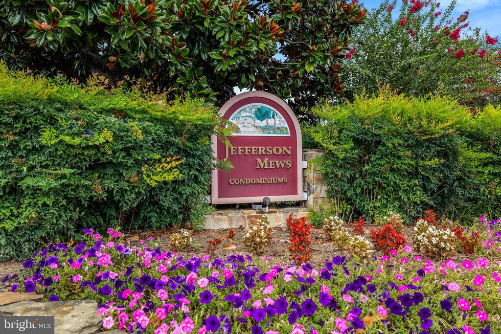551 FLORIDA AVENUE Unit: T-3