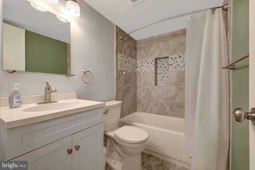 551 FLORIDA AVENUE Unit: T-3