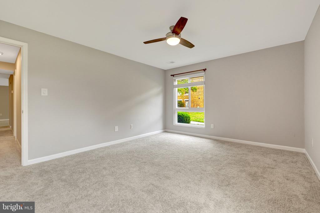 551 FLORIDA AVENUE Unit: T-3