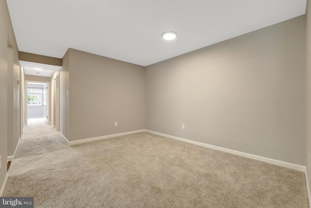 551 FLORIDA AVENUE Unit: T-3