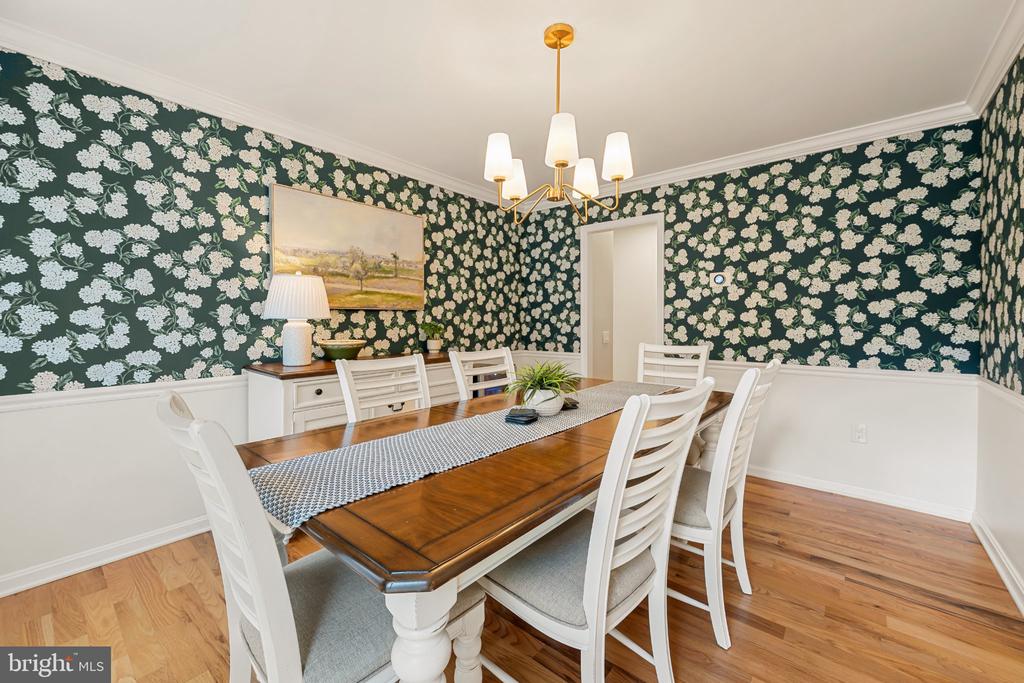 10729 SHINGLE OAK COURT
