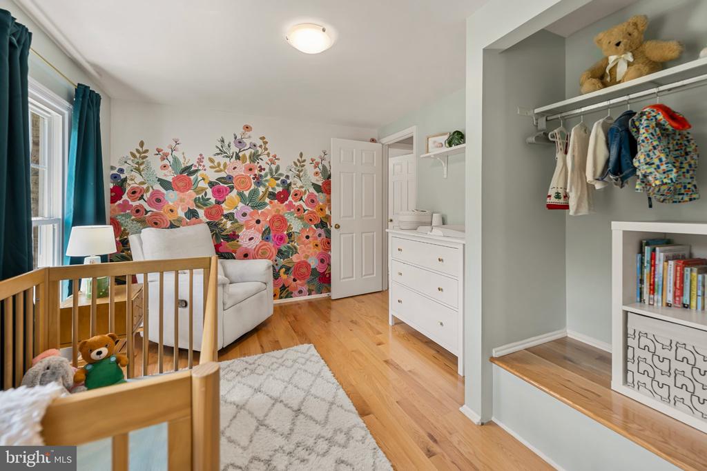 10729 SHINGLE OAK COURT