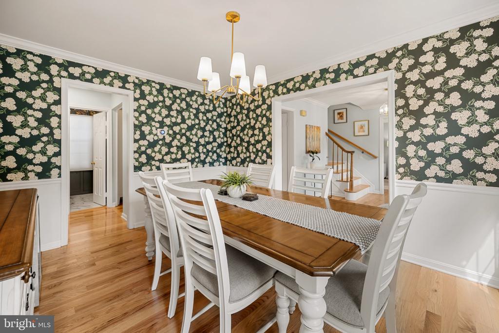 10729 SHINGLE OAK COURT