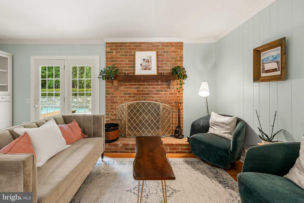 10729 SHINGLE OAK COURT