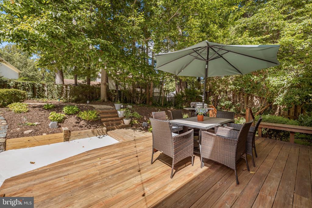 10729 SHINGLE OAK COURT