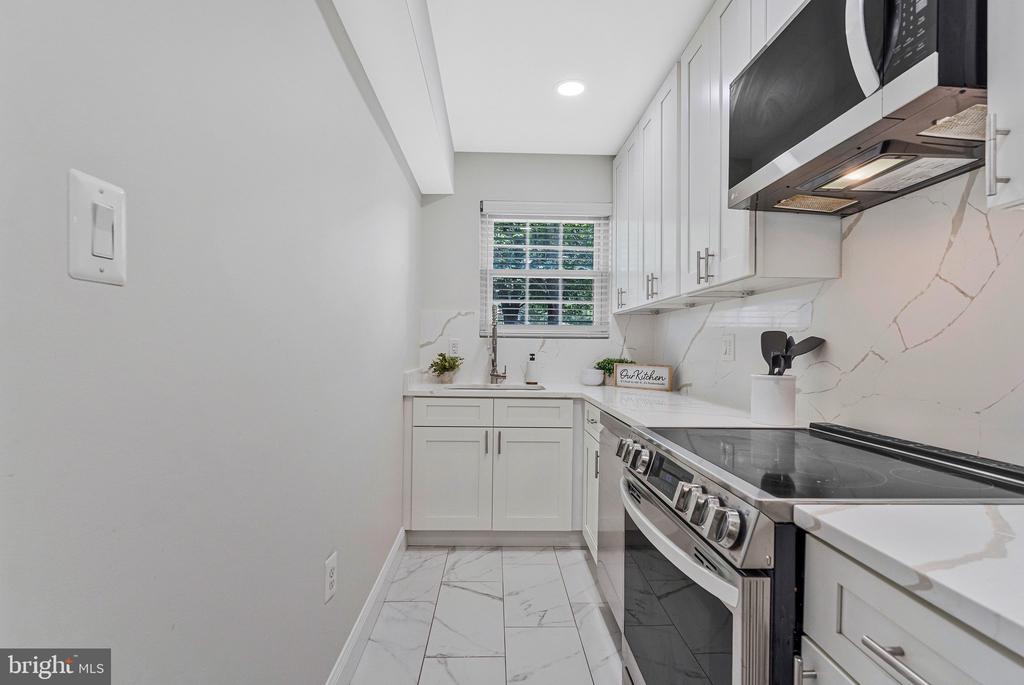 2917 WILLSTON PLACE Unit: 136