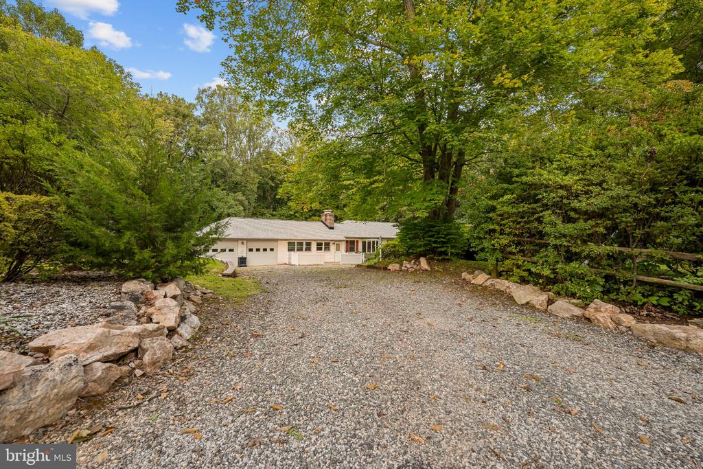 10838 HENDERSON ROAD
