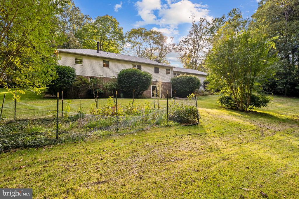 10838 HENDERSON ROAD