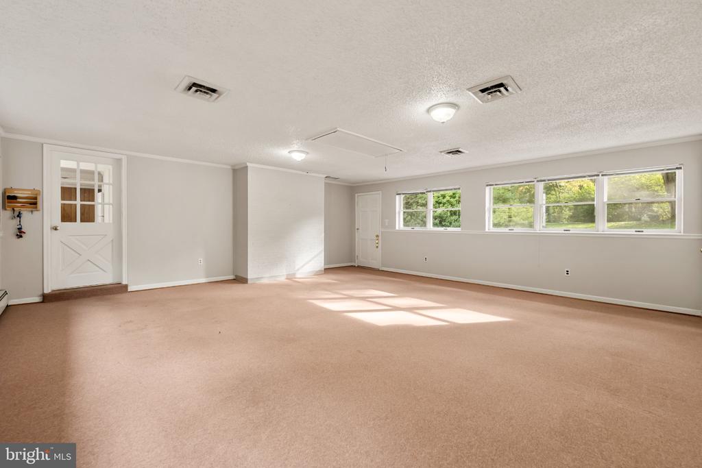 10838 HENDERSON ROAD