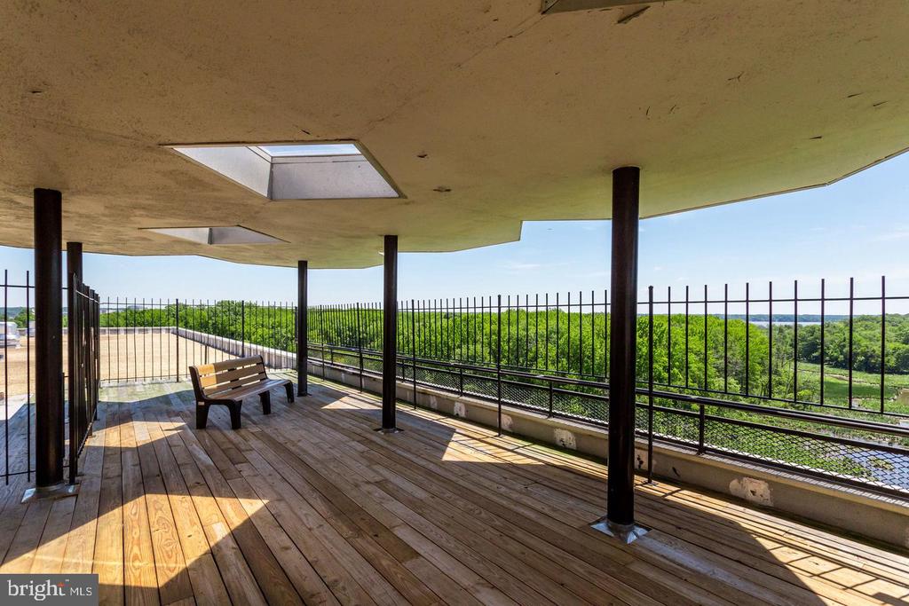 6631 WAKEFIELD DRIVE Unit: 211
