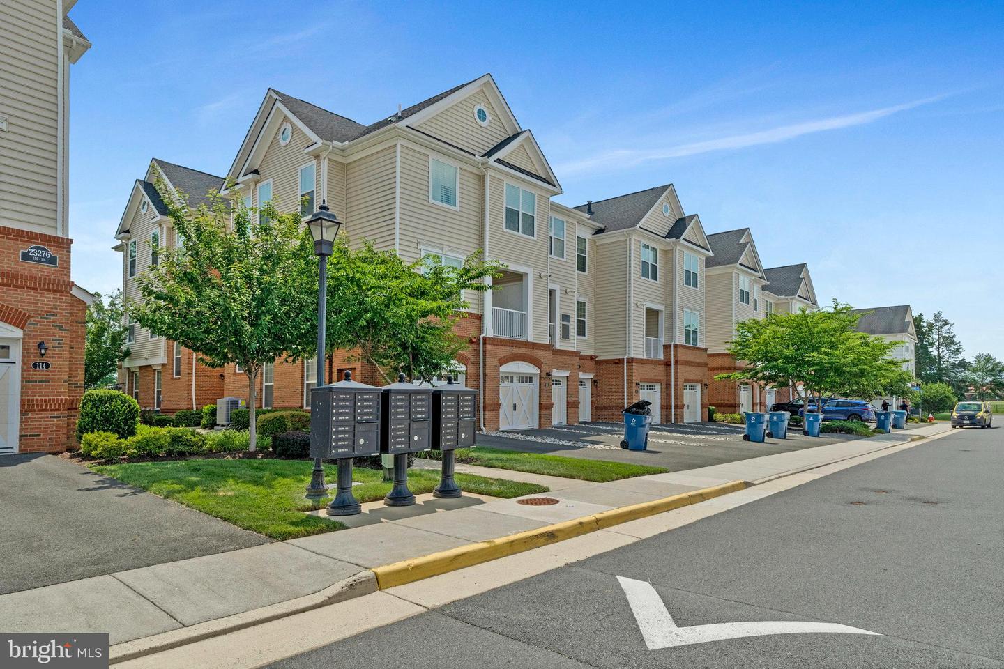 23286 SOUTHDOWN MANOR TER #101