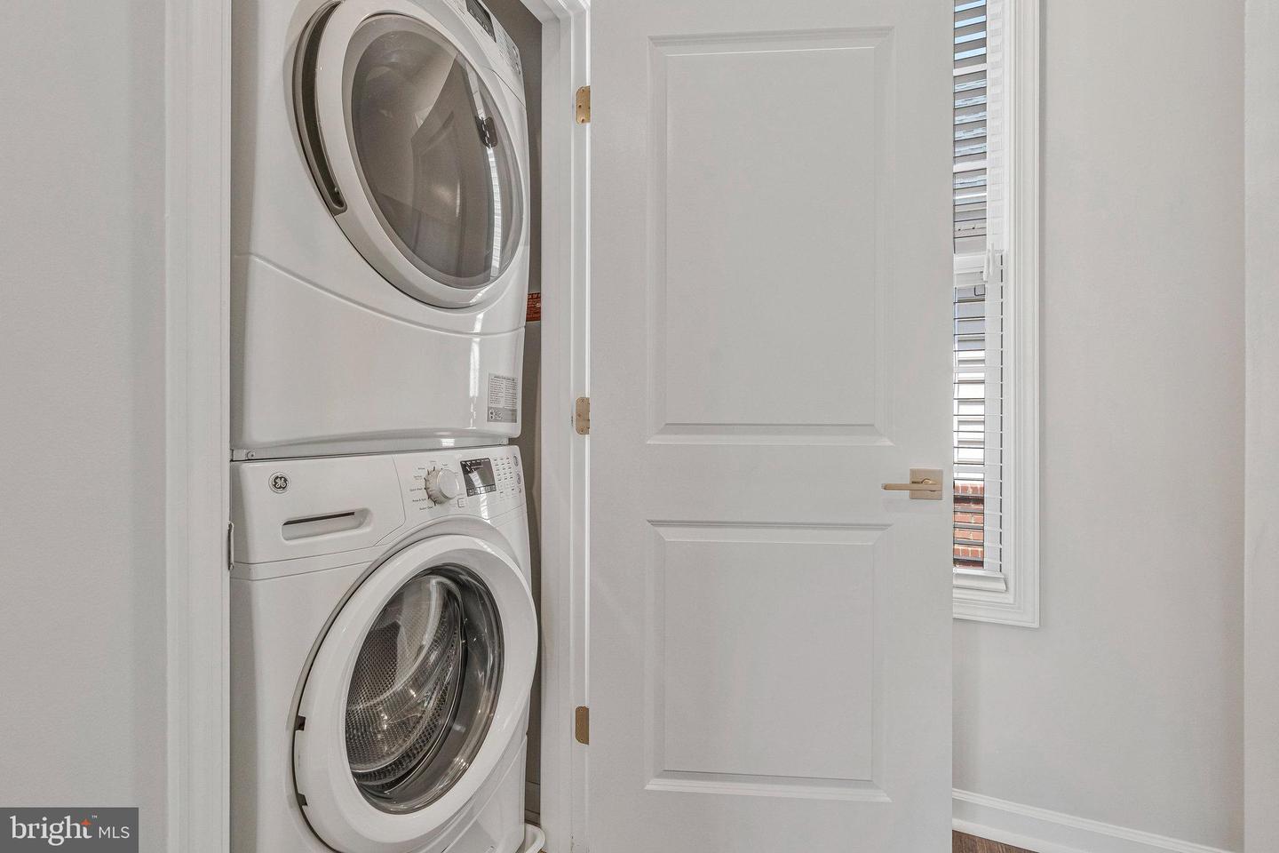 23286 SOUTHDOWN MANOR TER #101