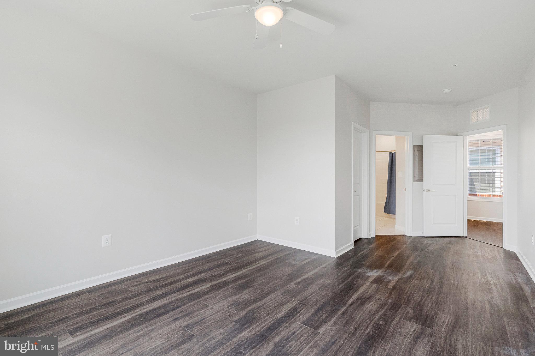 23286 SOUTHDOWN MANOR TER #101