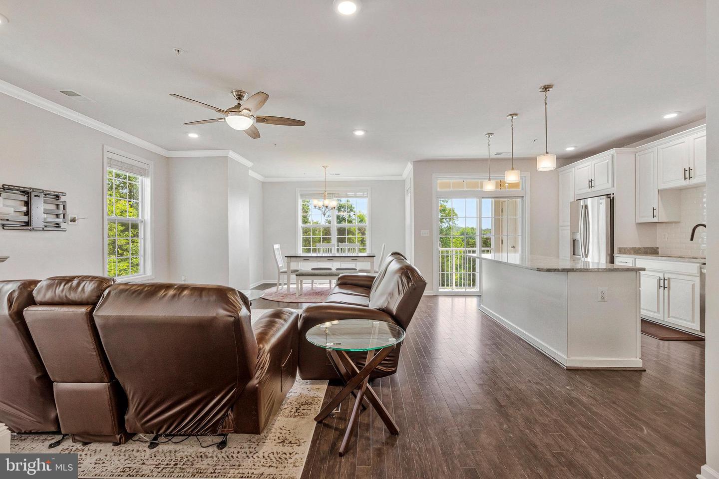 23286 SOUTHDOWN MANOR TER #101