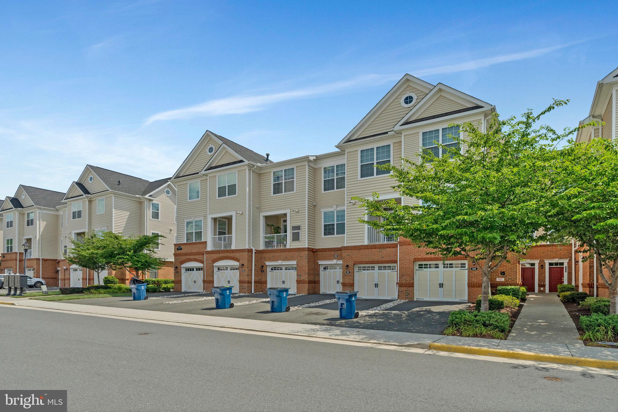 23286 SOUTHDOWN MANOR TER #101