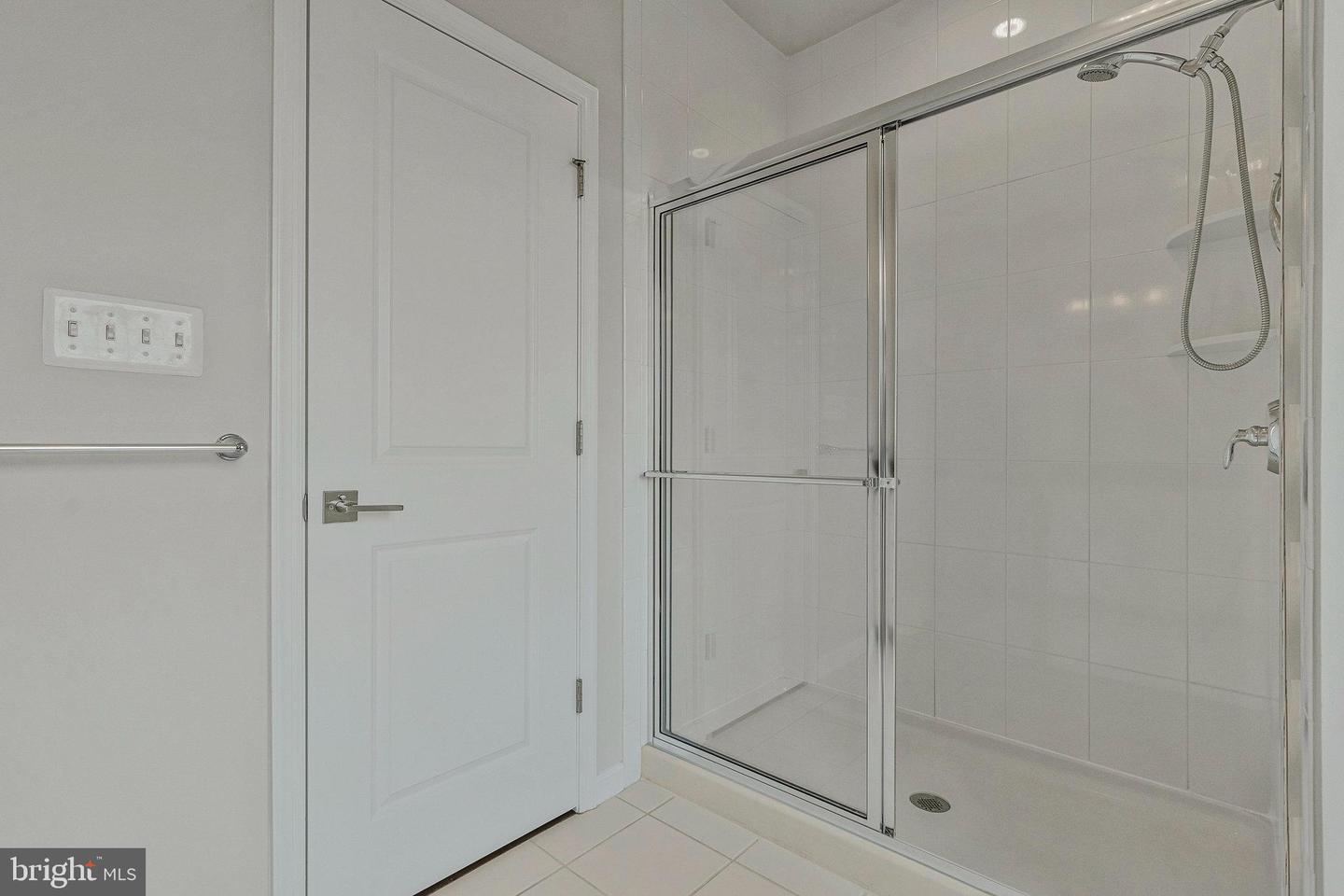 23286 SOUTHDOWN MANOR TER #101