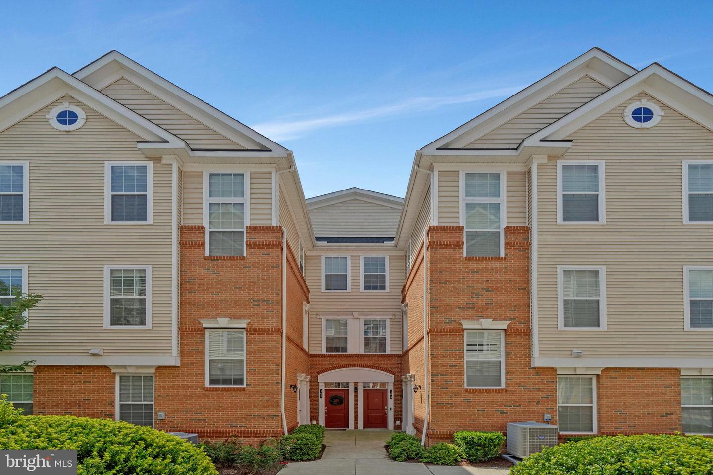 23286 SOUTHDOWN MANOR TER #101