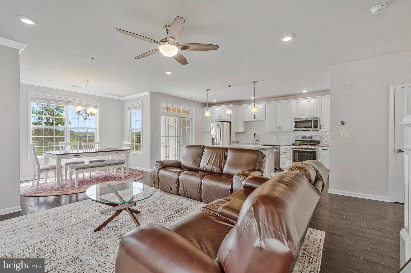 23286 SOUTHDOWN MANOR TER #101