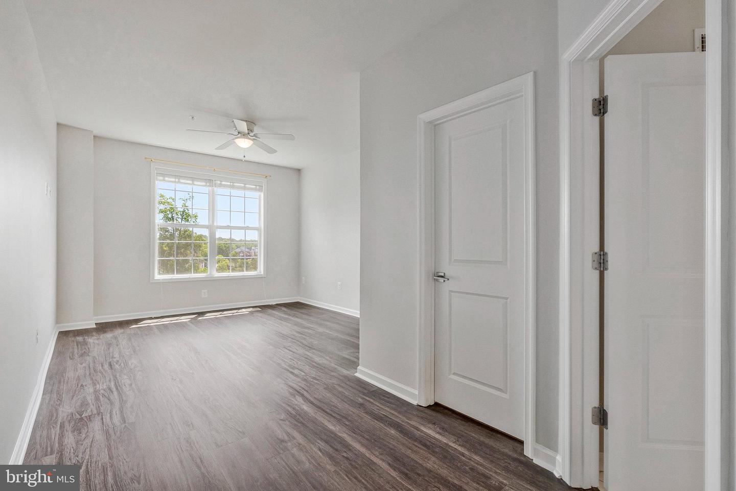 23286 SOUTHDOWN MANOR TER #101