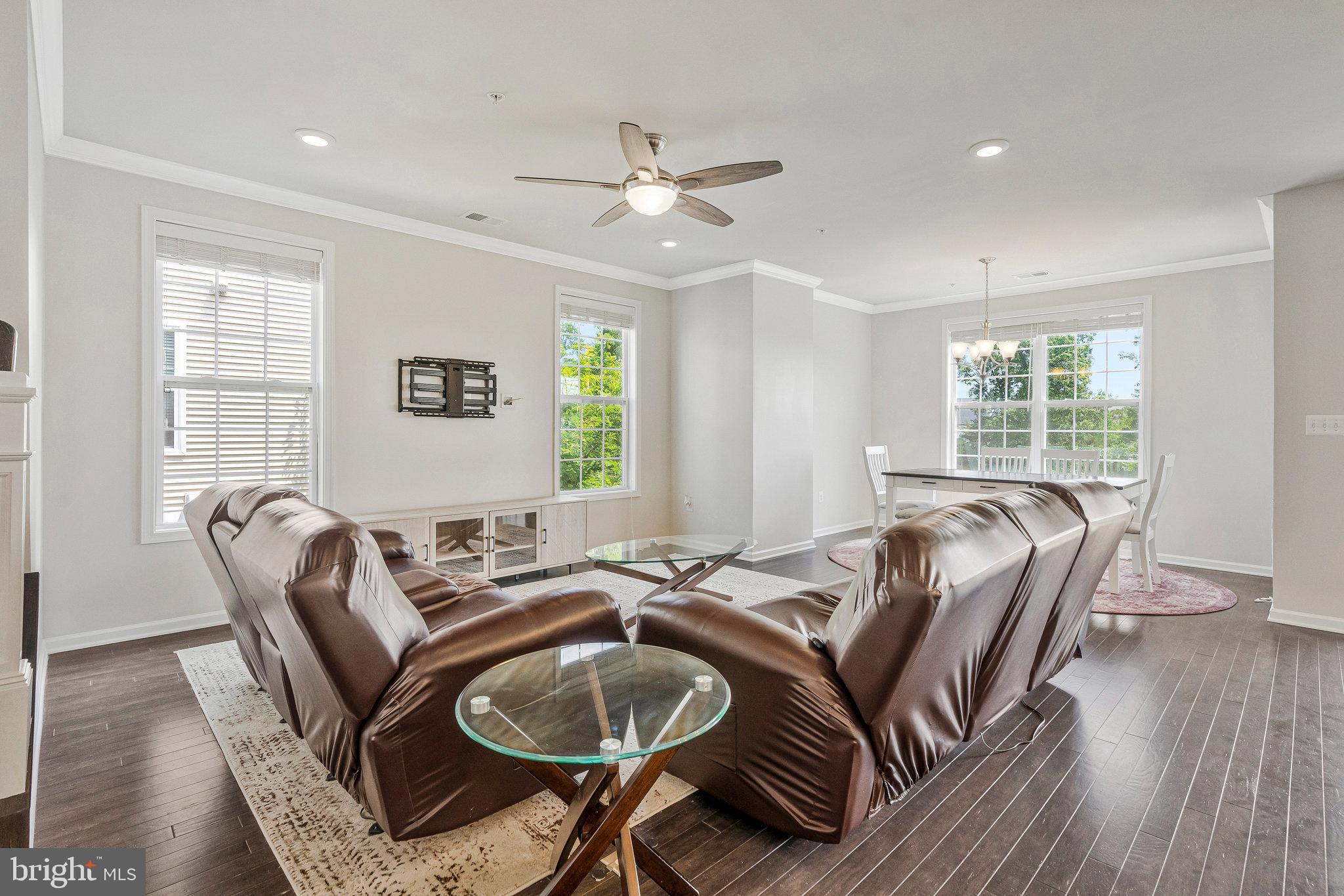 23286 SOUTHDOWN MANOR TER #101