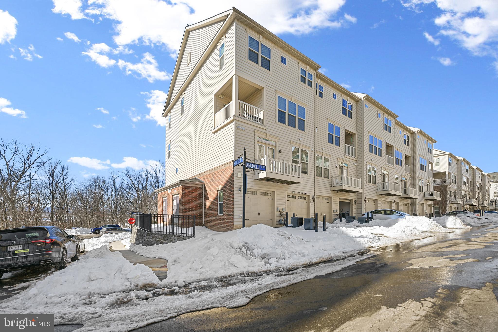 25928 RACING SUN DRIVE 12J